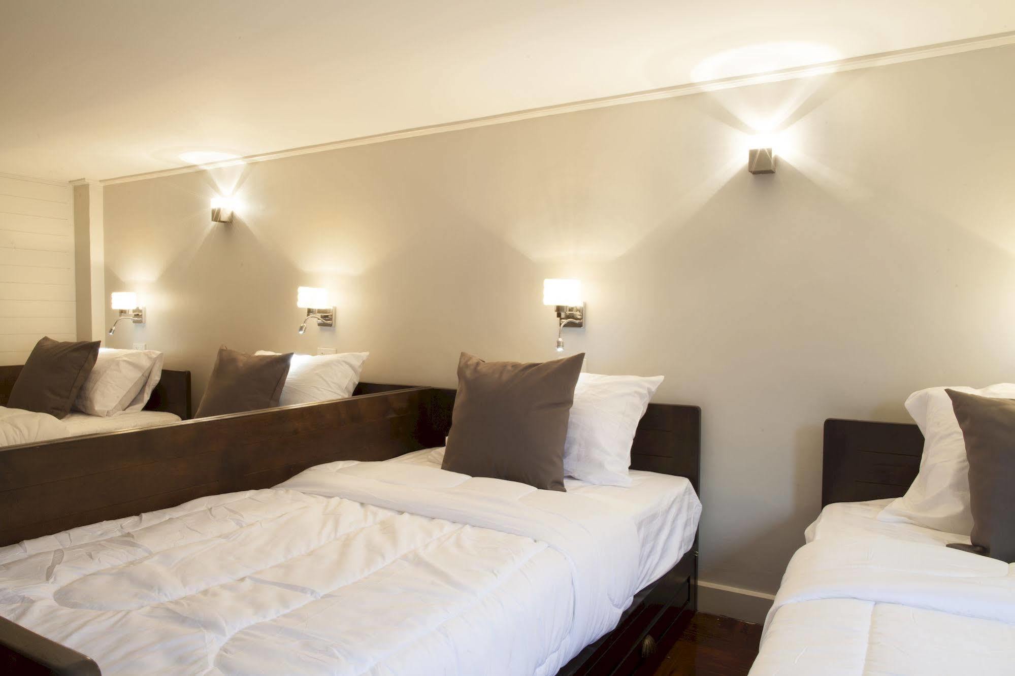 Golden Mountain Hostel Bangkok Dış mekan fotoğraf
